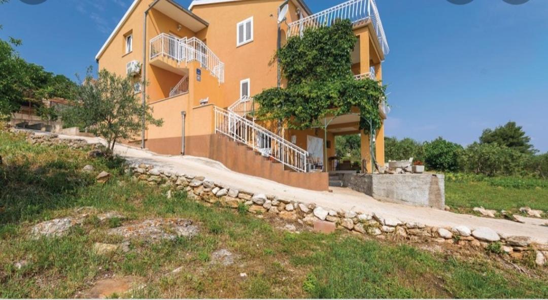 Apartment Petra Raslina Zewnętrze zdjęcie
